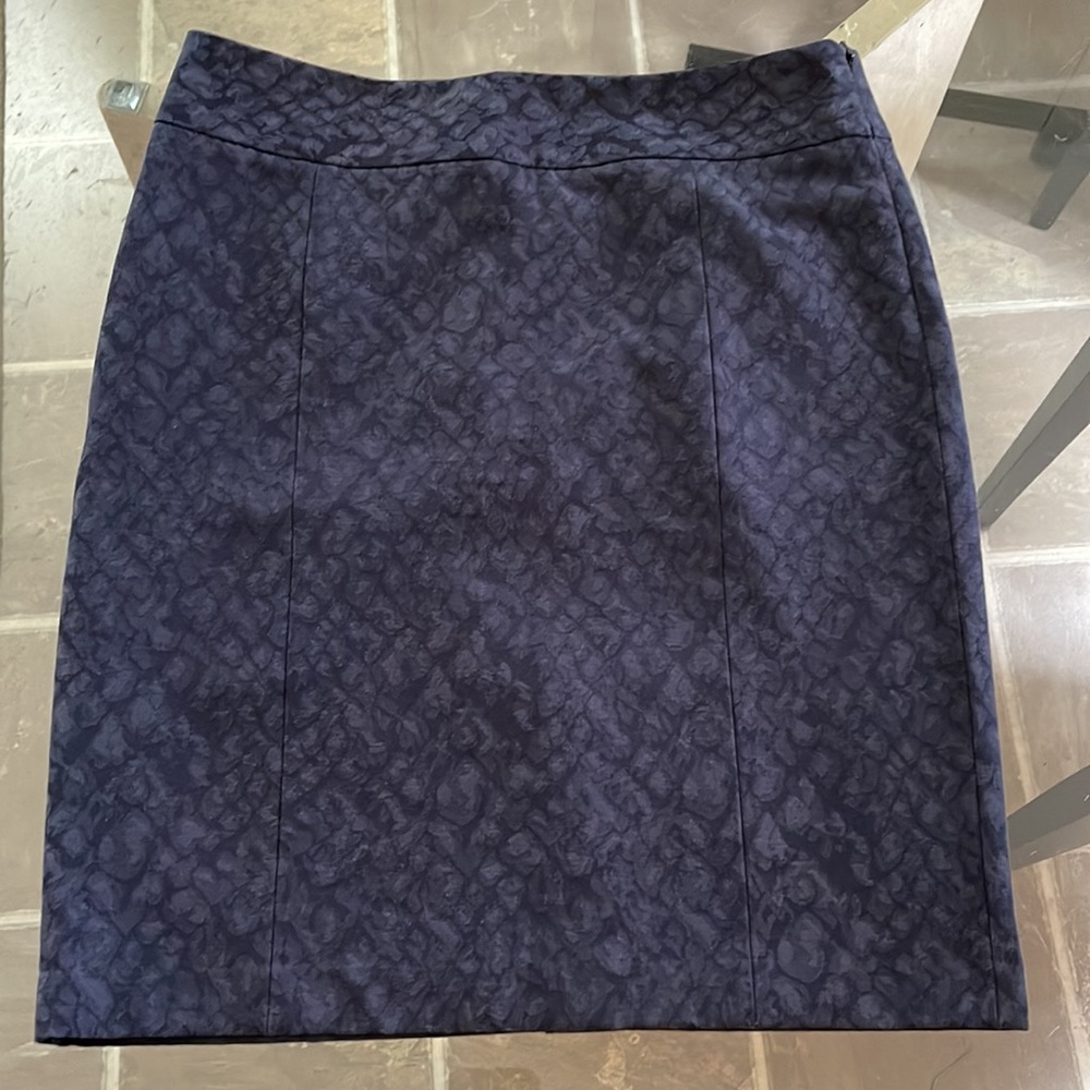 Foxcroft, 8 navy stretch textured, side zip, back vent isn’t unstitched,BNWOT.